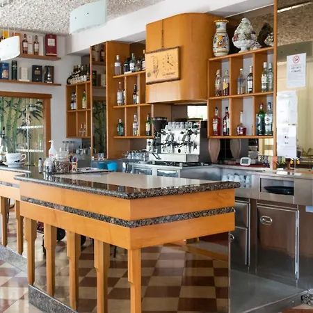 Martinez 3* Беллария-Иджеа-Марина