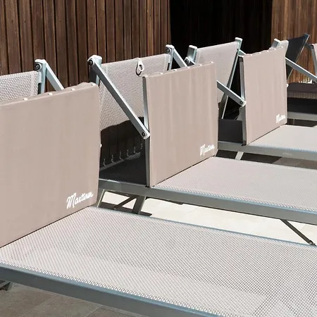 Ξενοδοχείο Martinez Μπελάρια-Ιτζέα Μαρίνα