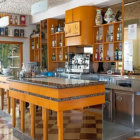 Martinez Hotel 3*